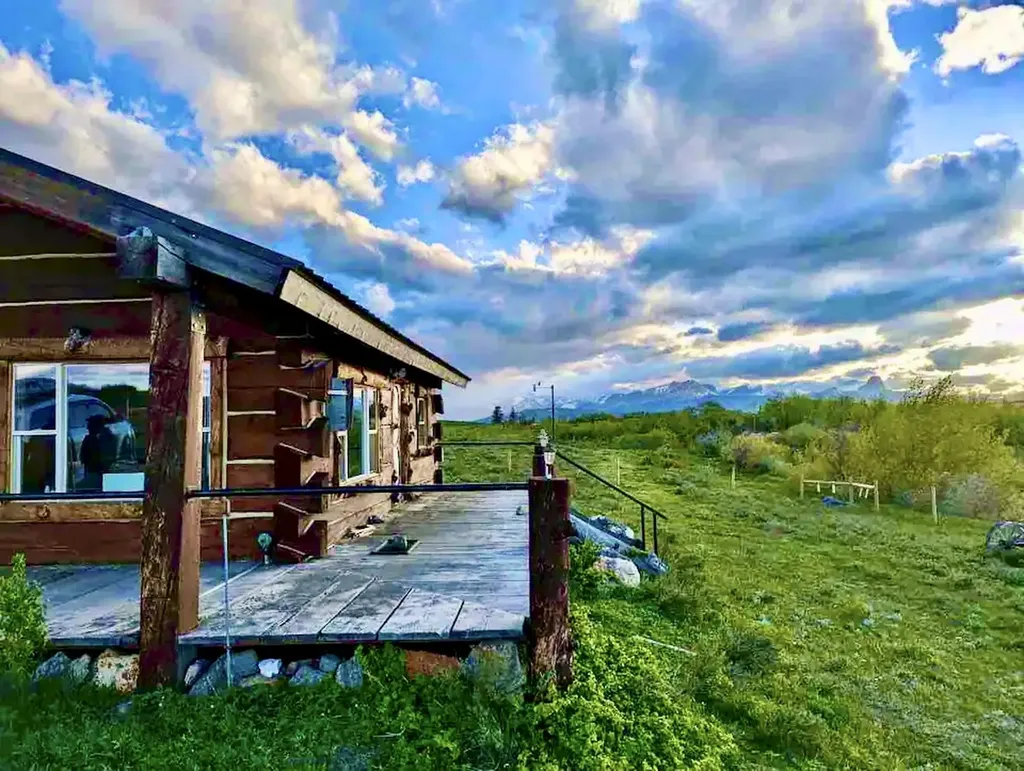 36 S Shore Road Babb MT 59411