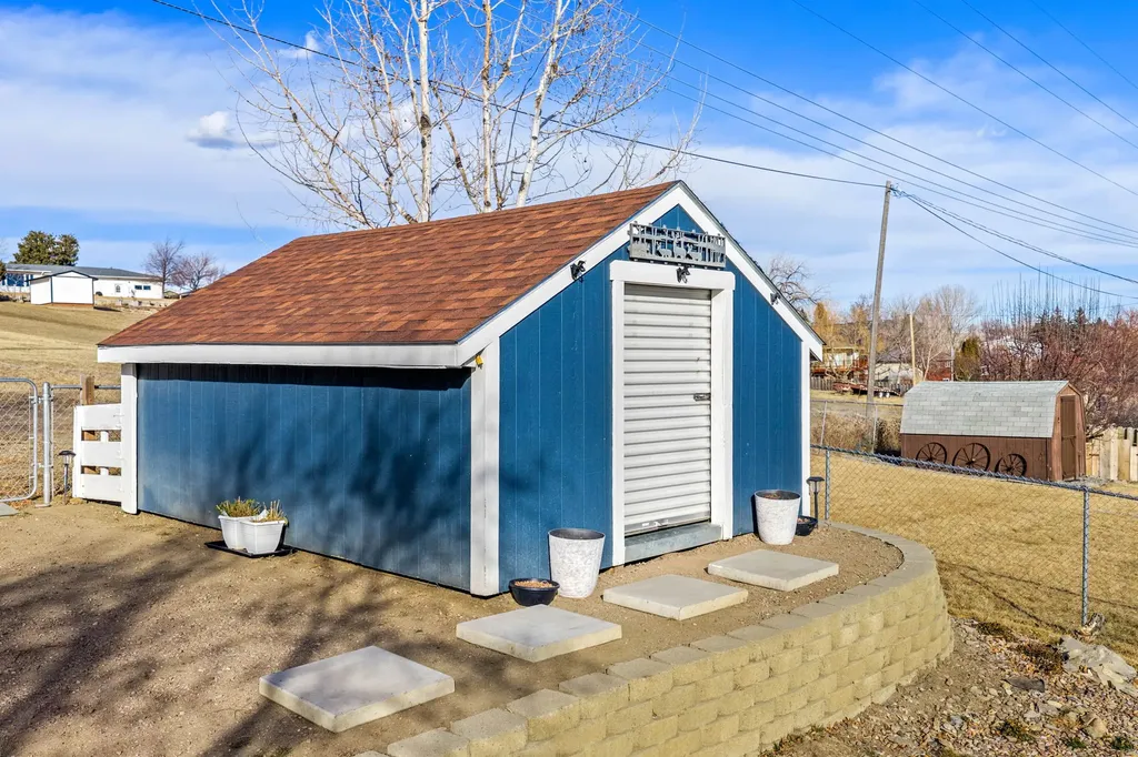 305 28th Avenue NW Great Falls MT 59404