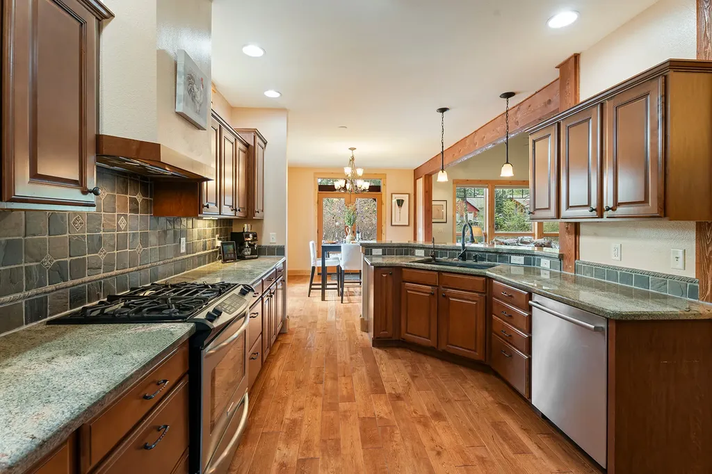 2 Grouse Court Clancy MT 59634