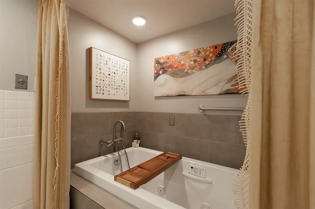 207 E Main Street Missoula MT 59802