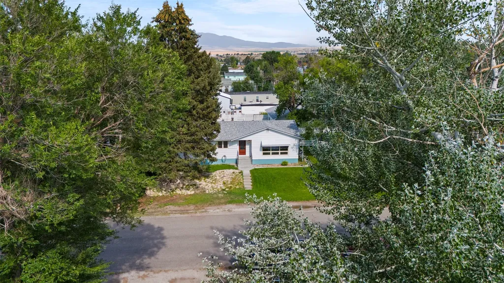 427 S Spruce Street Townsend MT 59644