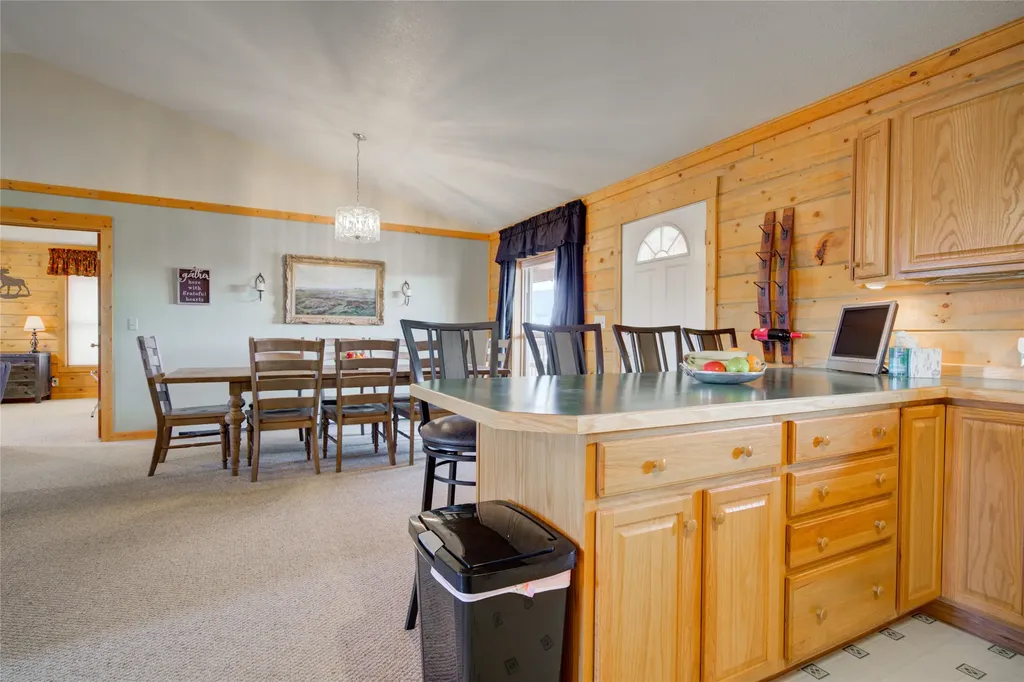 13 Coachman Lane Mcallister MT 59740