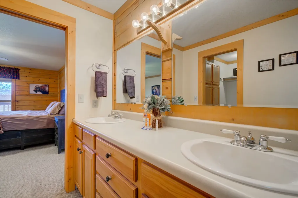 13 Coachman Lane Mcallister MT 59740