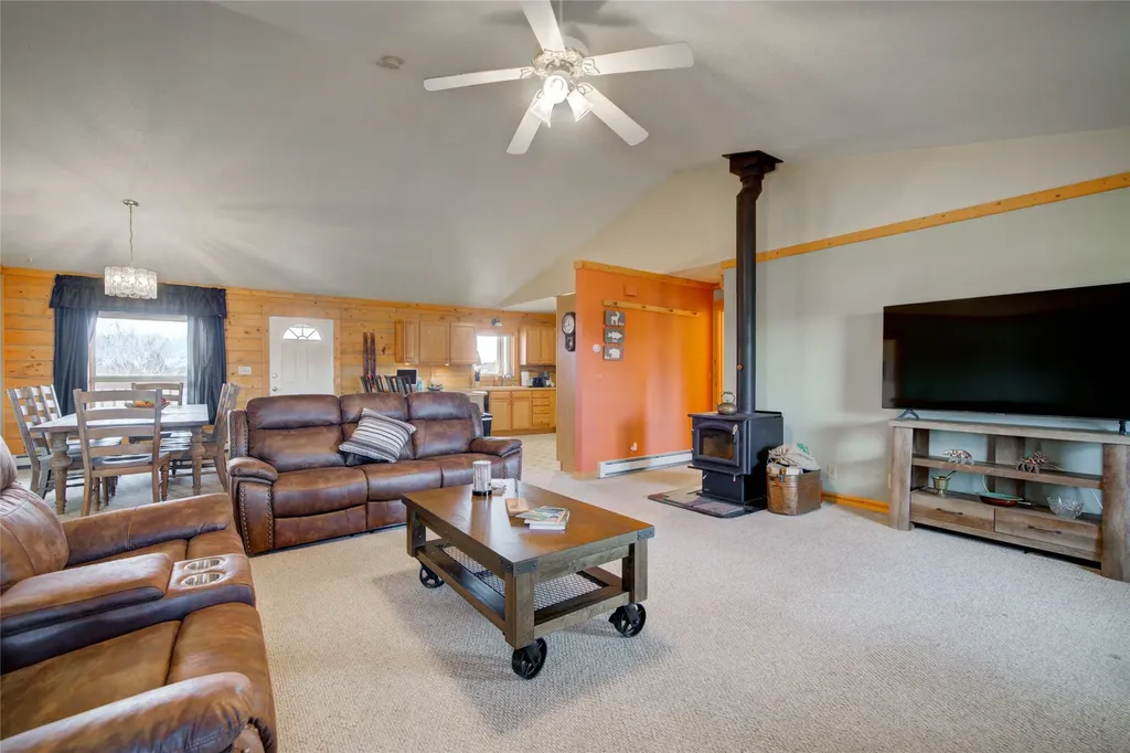 13 Coachman Lane Mcallister MT 59740
