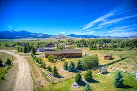 13 Coachman Lane McAllister MT 59740