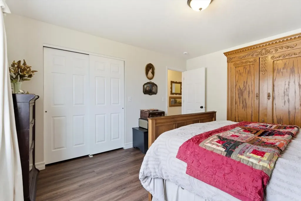1237 Mackinaw Loop Somers MT 59932