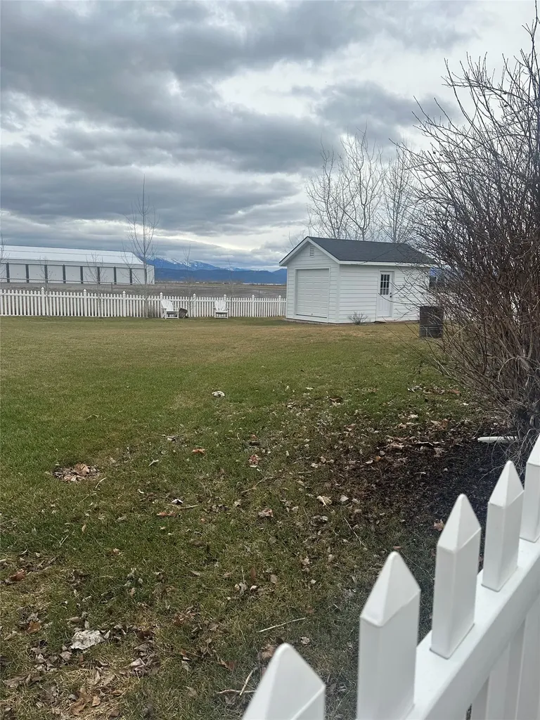 1237 Mackinaw Loop Somers MT 59932