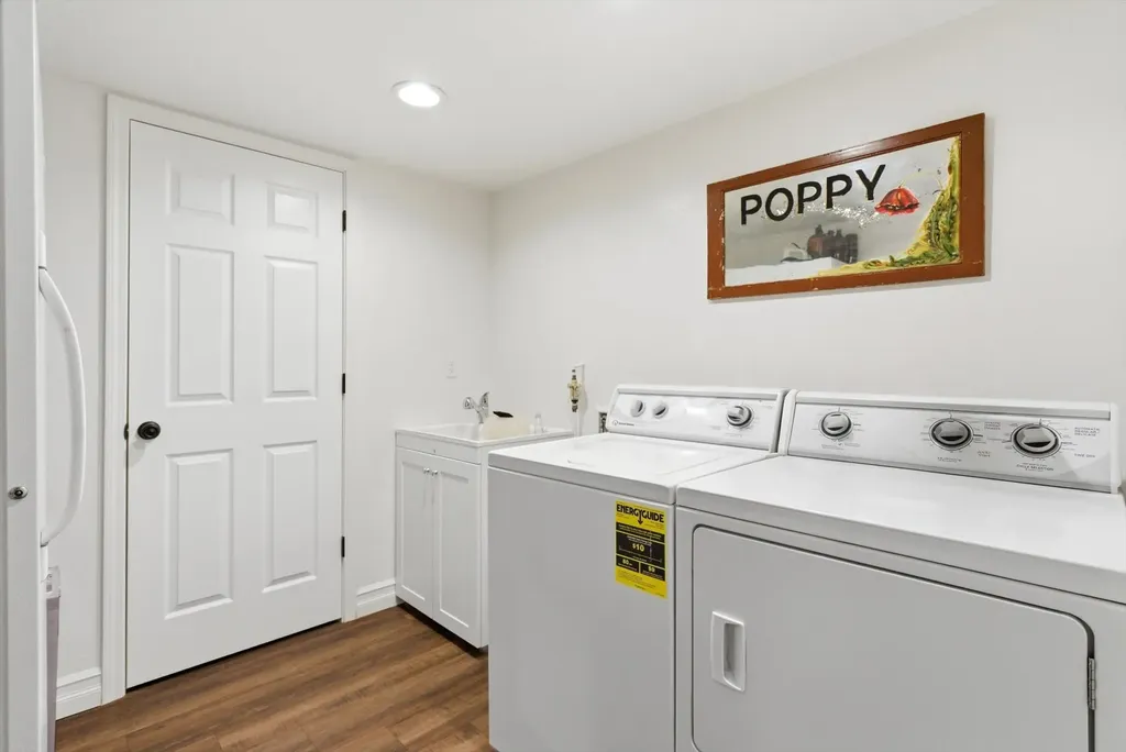 1237 Mackinaw Loop Somers MT 59932