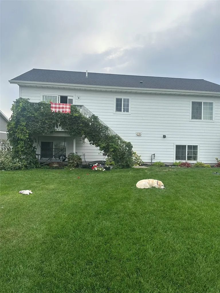 1237 Mackinaw Loop Somers MT 59932