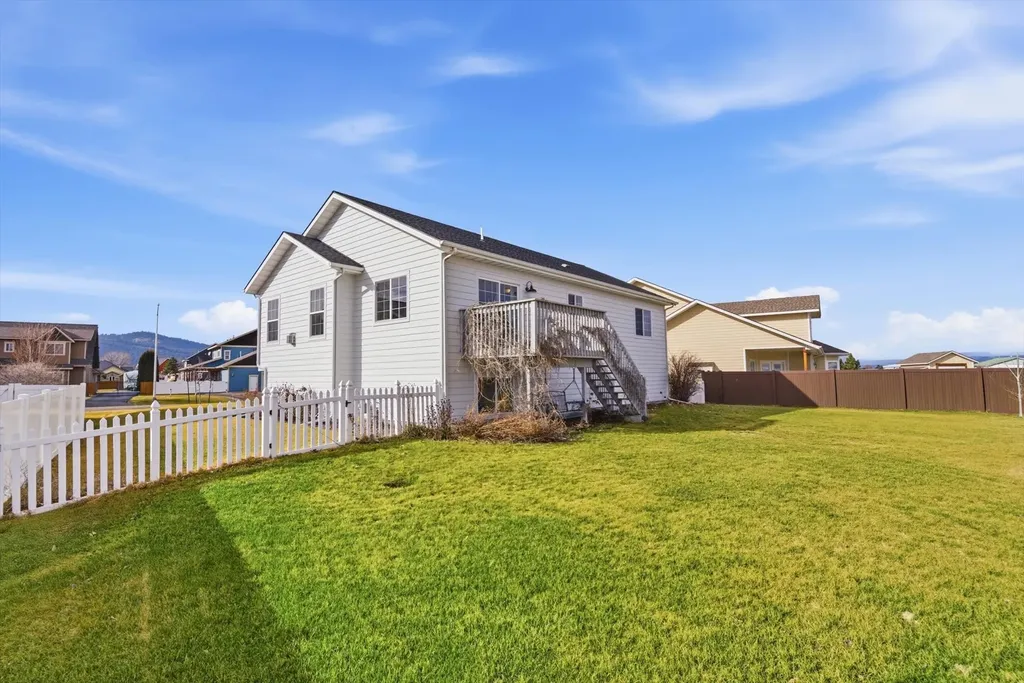 1237 Mackinaw Loop Somers MT 59932