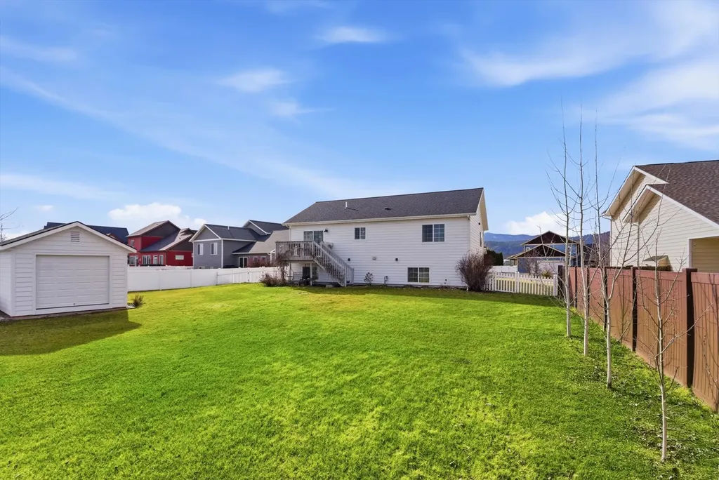 1237 Mackinaw Loop Somers MT 59932