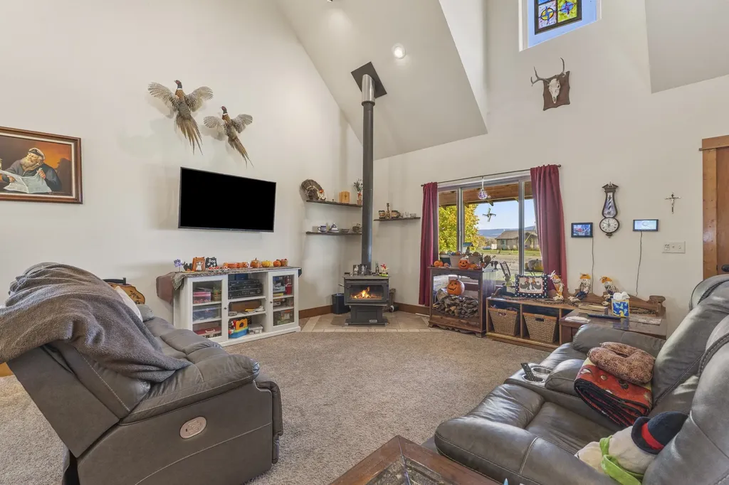 36 Carroll Drive Townsend MT 59644