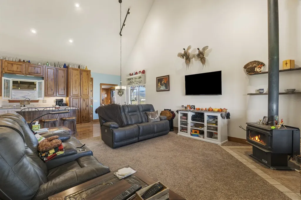 36 Carroll Drive Townsend MT 59644