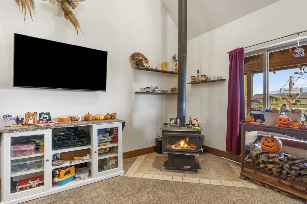 36 Carroll Drive Townsend MT 59644