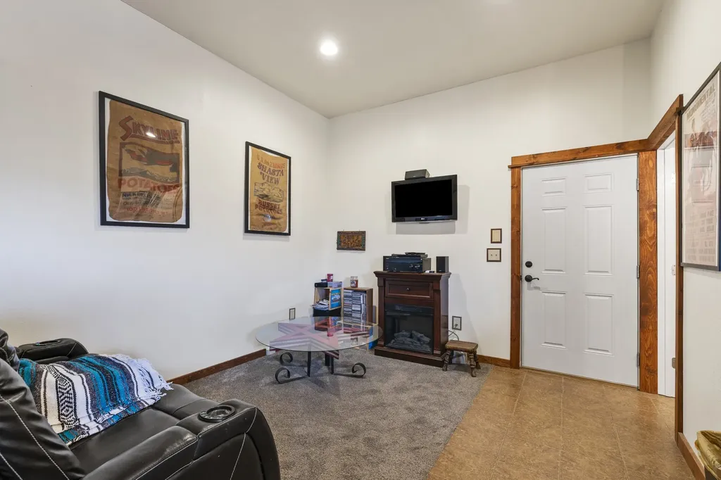 36 Carroll Drive Townsend MT 59644