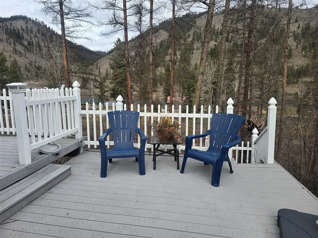 222 Osprey Drive Superior MT 59872