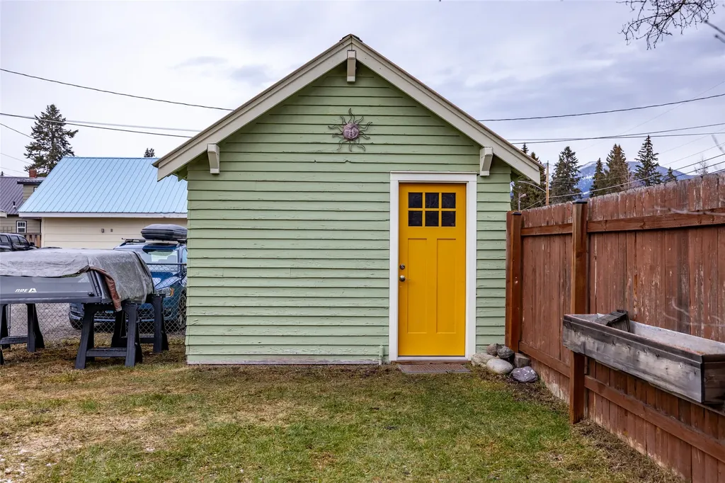 1050 E 4th Street Whitefish MT 59937