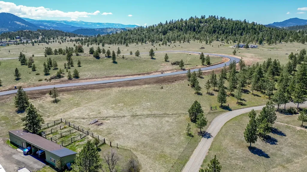 14 Mansfield Loop Clancy MT 59634
