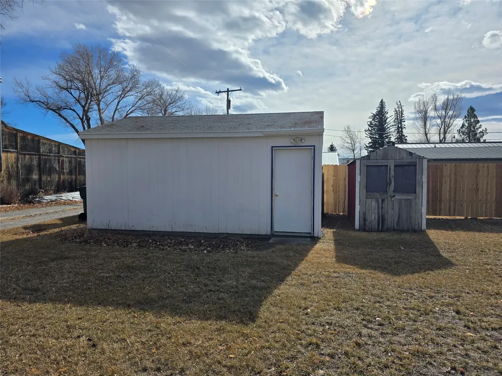 725 8th Avenue NW Choteau MT 59422