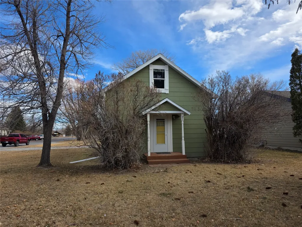 725 8th Avenue NW Choteau MT 59422