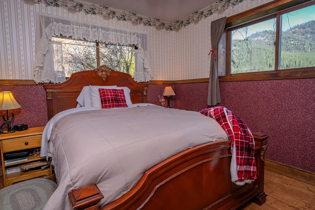 4 Courtier Road Thompson Falls MT 59873