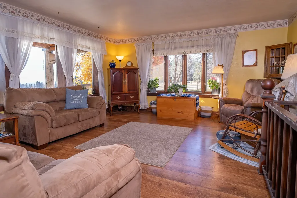 4 Courtier Road Thompson Falls MT 59873