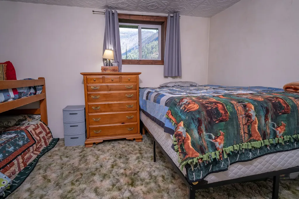 4 Courtier Road Thompson Falls MT 59873