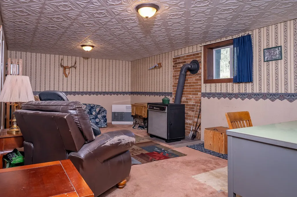 4 Courtier Road Thompson Falls MT 59873