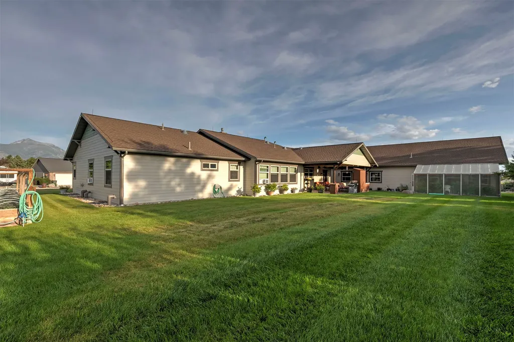 612 Wises Way Corvallis MT 59828