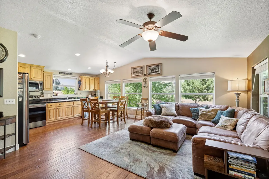 2848 E Gorus Loop Darby MT 59829