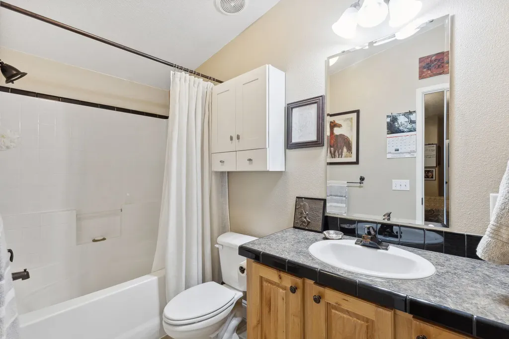 2848 E Gorus Loop Darby MT 59829