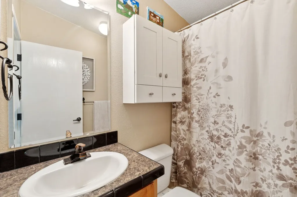 2848 E Gorus Loop Darby MT 59829