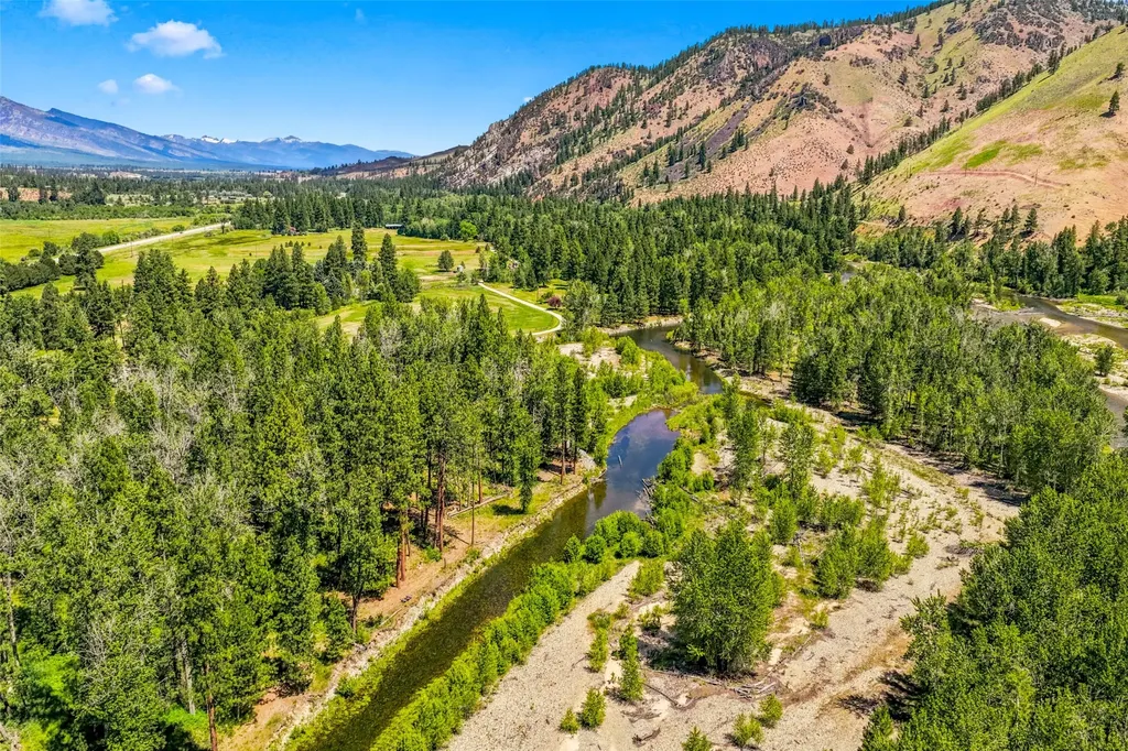 2848 E Gorus Loop Darby MT 59829
