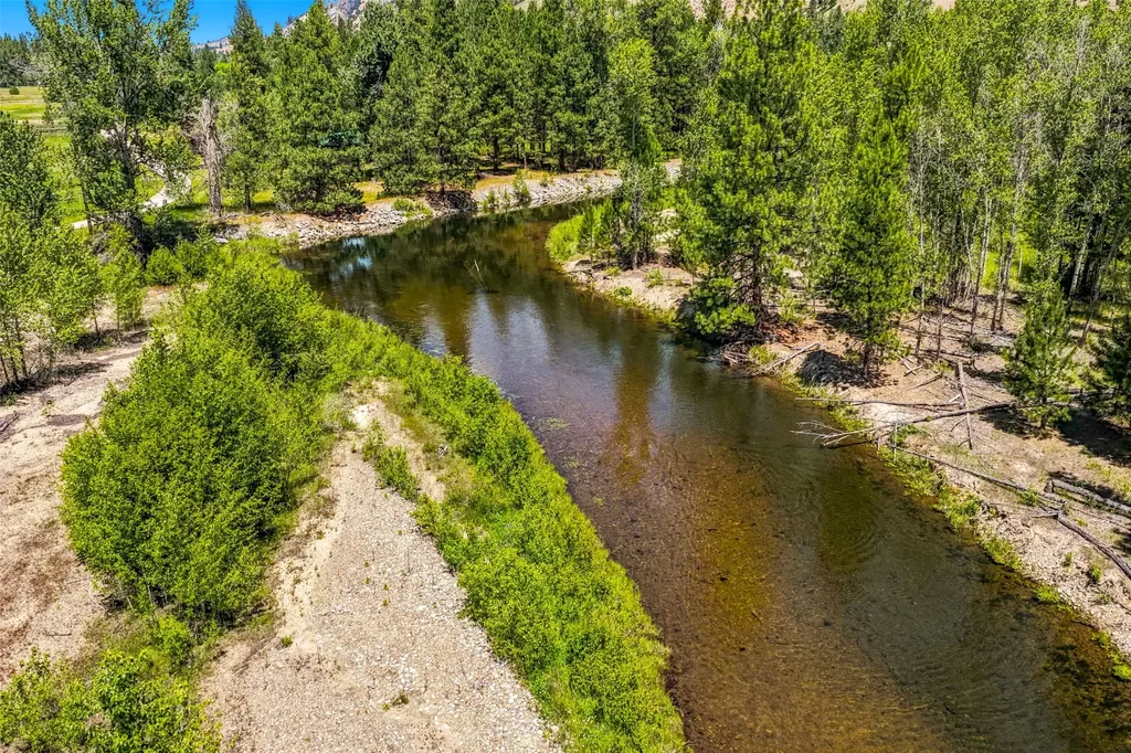 2848 E Gorus Loop Darby MT 59829