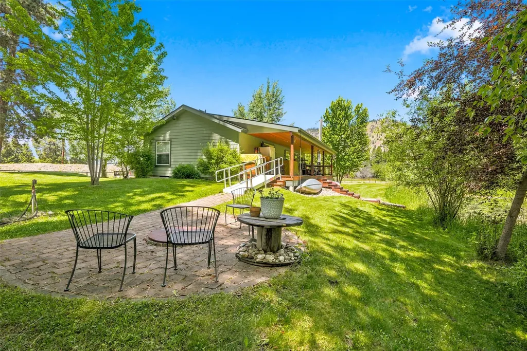 2848 E Gorus Loop Darby MT 59829