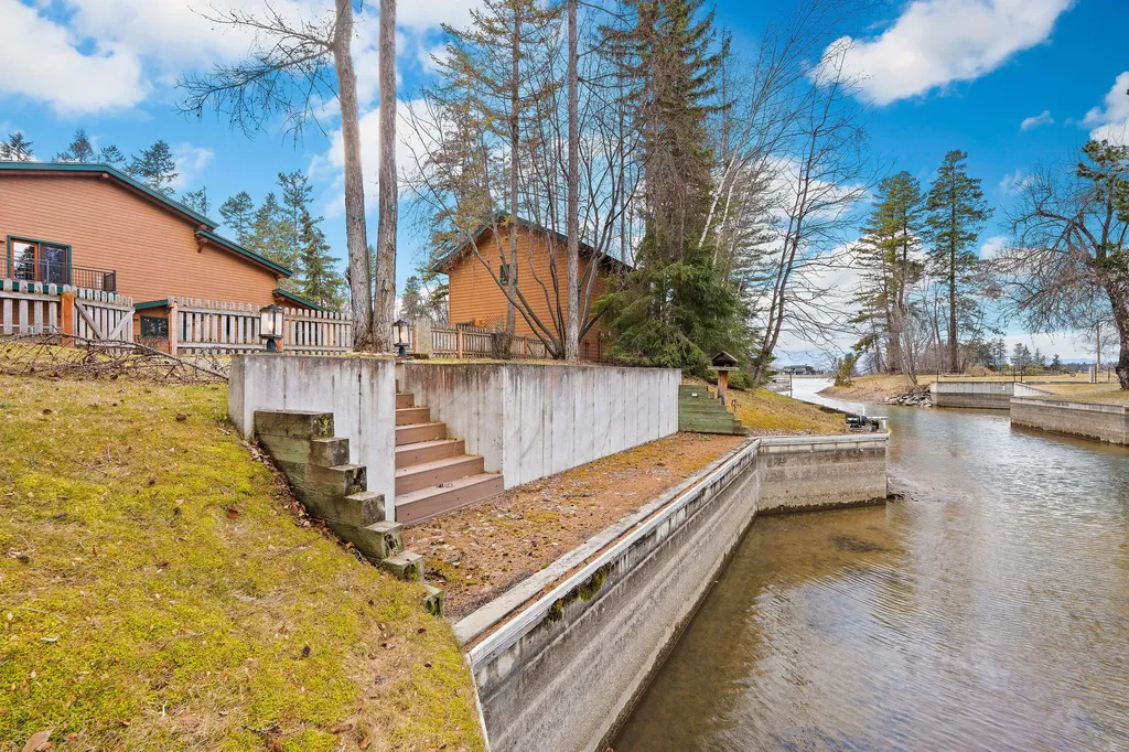 205 Siderius Lane Bigfork MT 59911