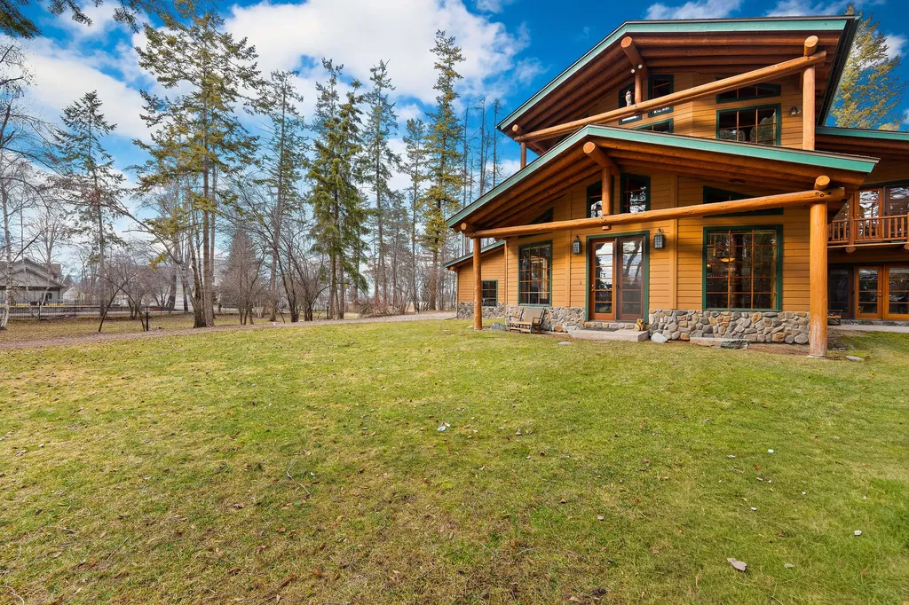 205 Siderius Lane Bigfork MT 59911