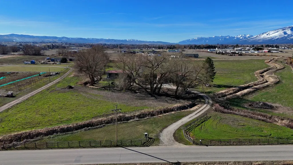 357 Quast Lane Corvallis MT 59828