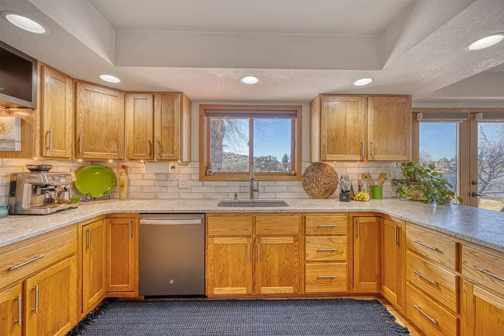 44 Fox Island Lane Great Falls MT 59405