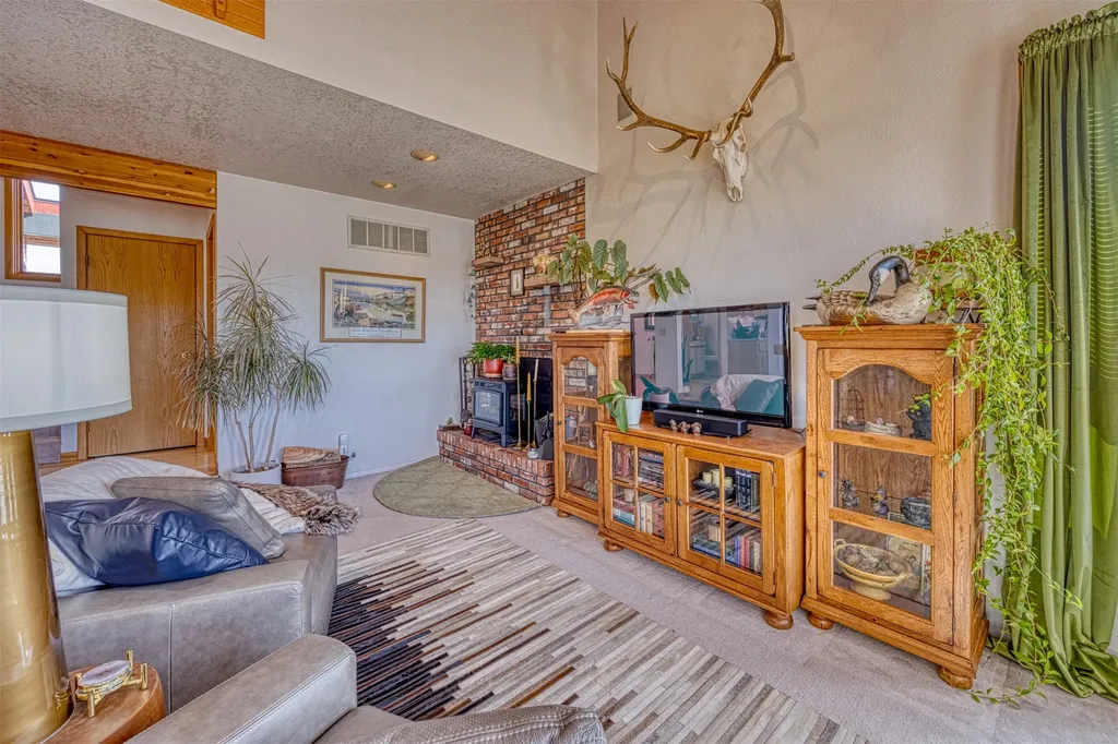 44 Fox Island Lane Great Falls MT 59405