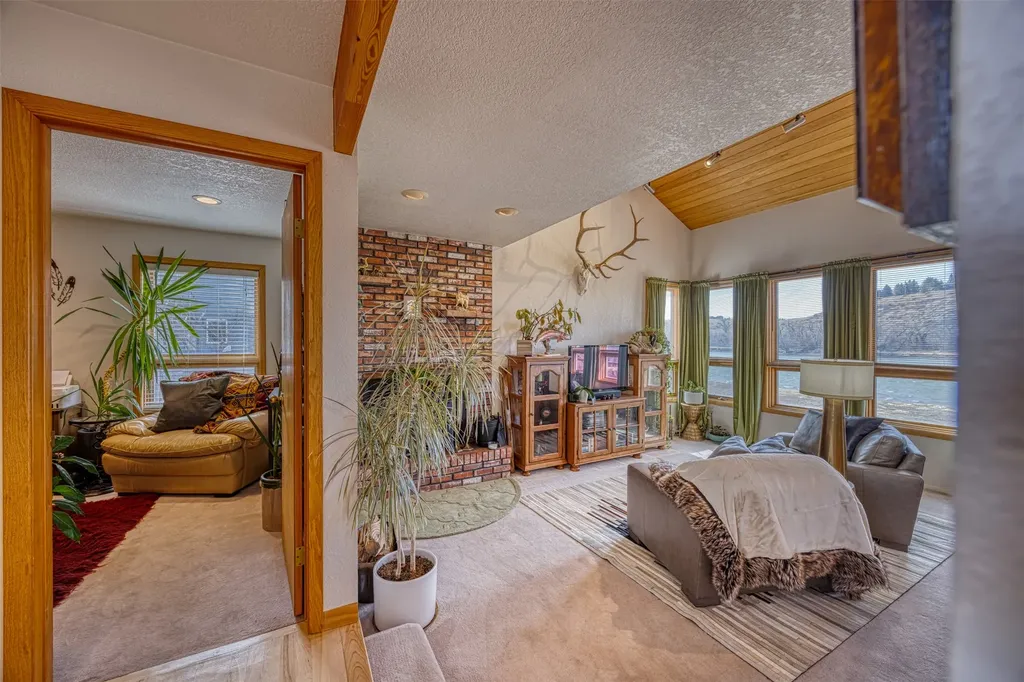 44 Fox Island Lane Great Falls MT 59405