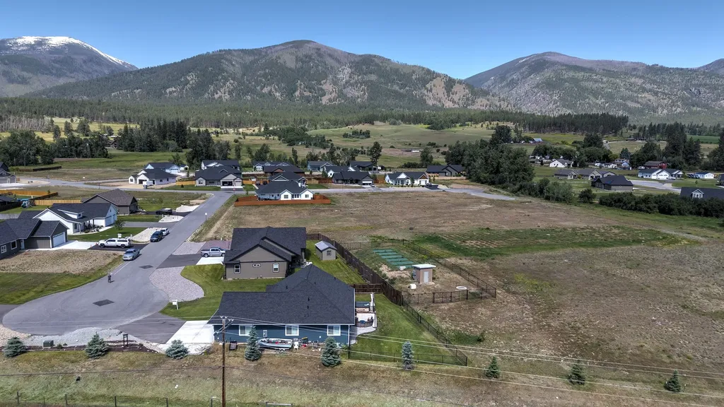 200 Palomino Drive Florence MT 59833