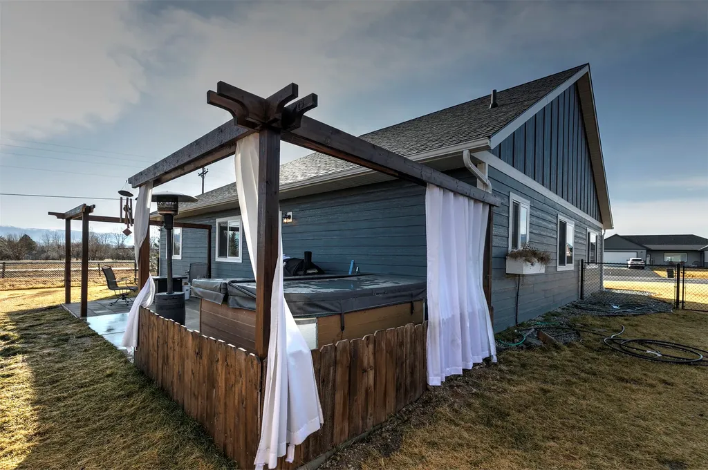 200 Palomino Drive Florence MT 59833