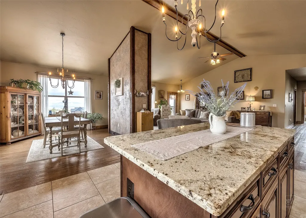 14 Ridgeview Drive Clancy MT 59634