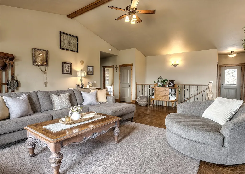 14 Ridgeview Drive Clancy MT 59634