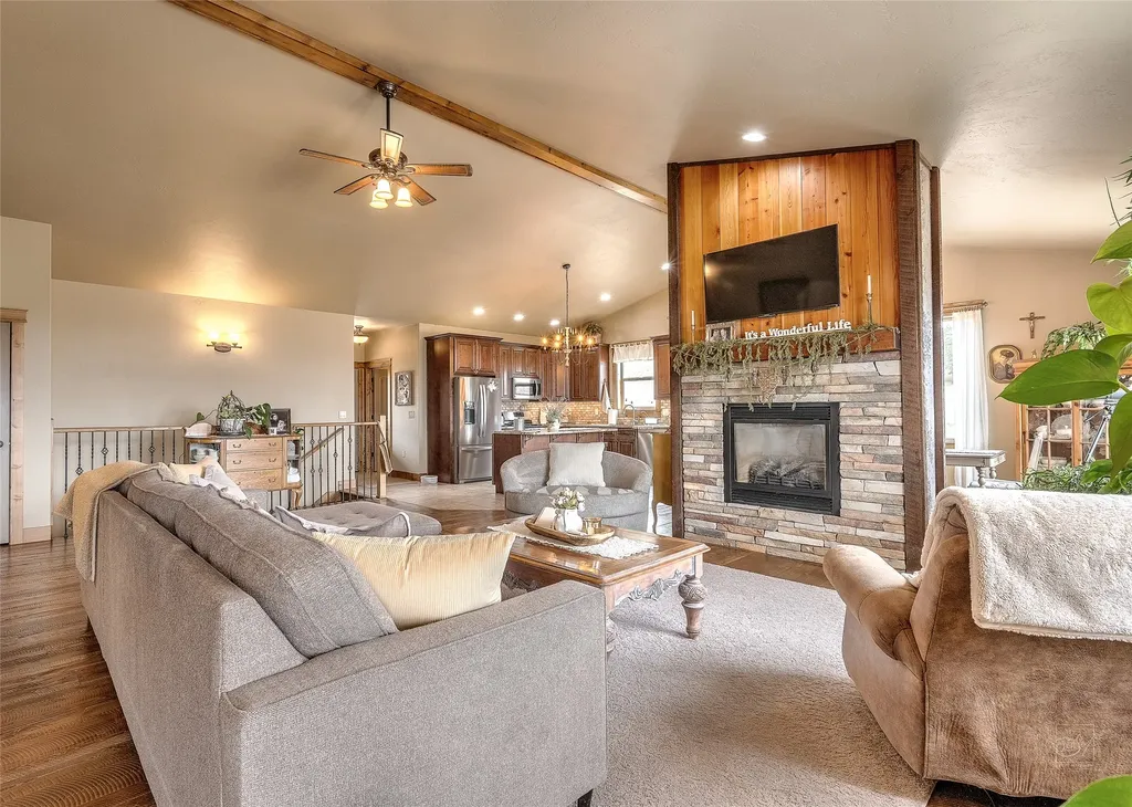 14 Ridgeview Drive Clancy MT 59634