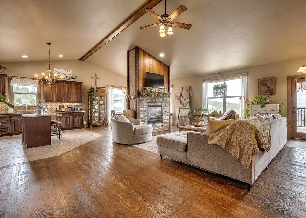 14 Ridgeview Drive Clancy MT 59634