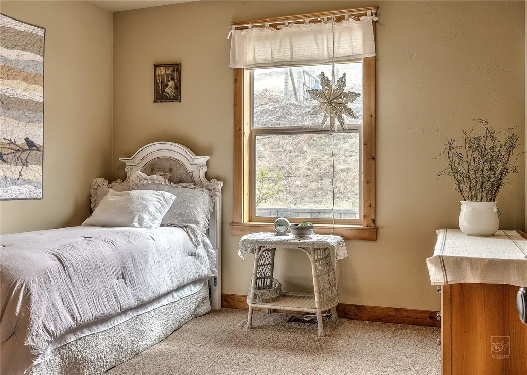 14 Ridgeview Drive Clancy MT 59634