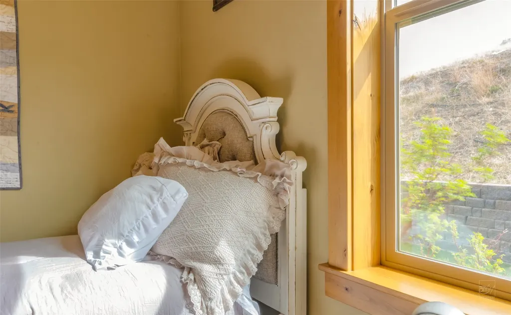 14 Ridgeview Drive Clancy MT 59634