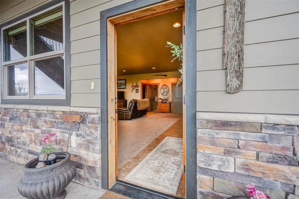 14 Ridgeview Drive Clancy MT 59634